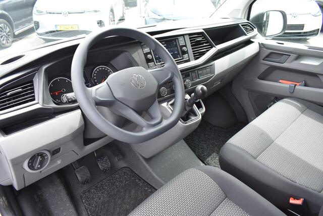 Volkswagen TRANSPORTER 2.0 TDI L2H1 28 Comfortline Highline, Dubbele Cabine DC, met armleuningen en verstelbare stoelen, privacy glas, glaslook panelen, PDC, cruise control, achteruitrij camera, achterdeuren met ruit, bijrijdersbank, composition colour met apple carplay (naviga