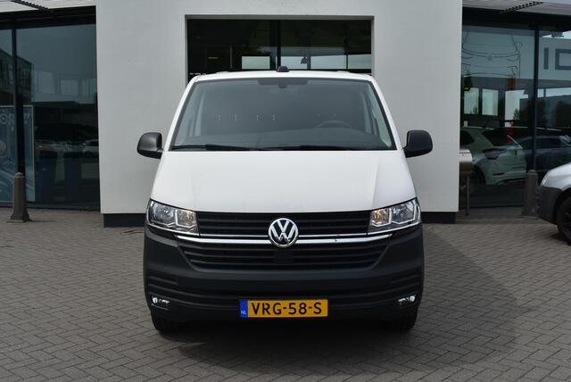 Volkswagen TRANSPORTER 2.0 TDI L2H1 28 Comfortline Highline, Dubbele Cabine DC, met armleuningen en verstelbare stoelen, privacy glas, glaslook panelen, PDC, cruise control, achteruitrij camera, achterdeuren met ruit, bijrijdersbank, composition colour met apple carplay (naviga