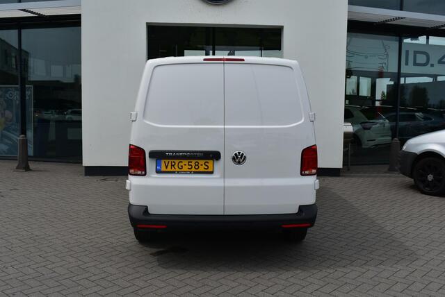Volkswagen TRANSPORTER 2.0 TDI L2H1 28 Comfortline Highline, Dubbele Cabine DC, met armleuningen en verstelbare stoelen, privacy glas, glaslook panelen, PDC, cruise control, achteruitrij camera, achterdeuren met ruit, bijrijdersbank, composition colour met apple carplay (naviga
