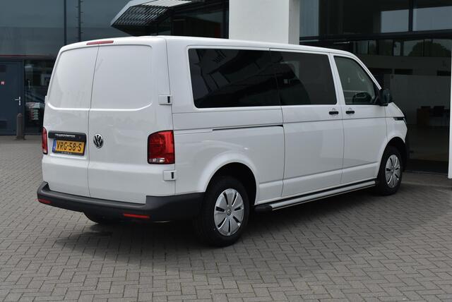 Volkswagen TRANSPORTER 2.0 TDI L2H1 28 Comfortline Highline, Dubbele Cabine DC, met armleuningen en verstelbare stoelen, privacy glas, glaslook panelen, PDC, cruise control, achteruitrij camera, achterdeuren met ruit, bijrijdersbank, composition colour met apple carplay (naviga