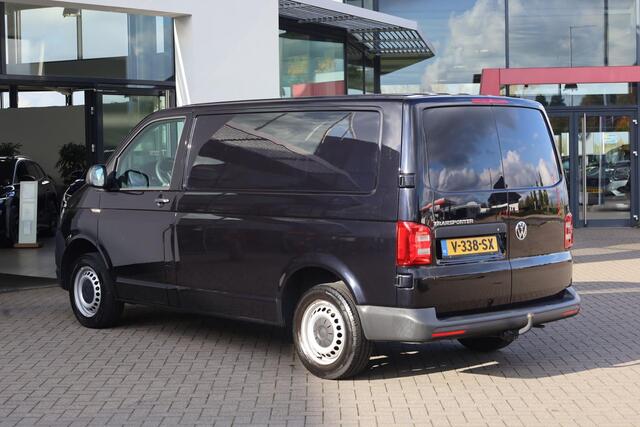 Volkswagen TRANSPORTER 2.0 TDI L1H1 Economy 84PK / 62kW, Trekhaak, dichte achterdeuren, 3-zits, bluetooth, radio, airco, vloer + scheidingswand + zijwand bekleding
