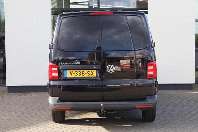 Volkswagen TRANSPORTER 2.0 TDI L1H1 Economy 84PK / 62kW, Trekhaak, dichte achterdeuren, 3-zits, bluetooth, radio, airco, vloer + scheidingswand + zijwand bekleding