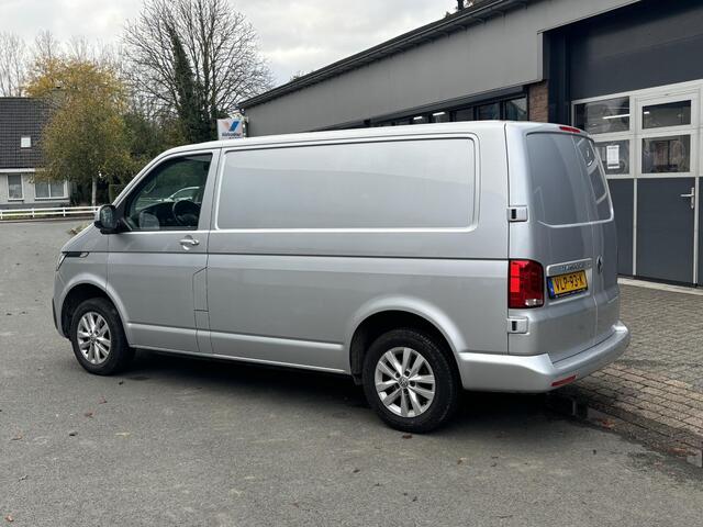 Volkswagen TRANSPORTER 2.0 TDI L1H1 28 Highline facelift| PDC V+A| Navigatie| Apps
