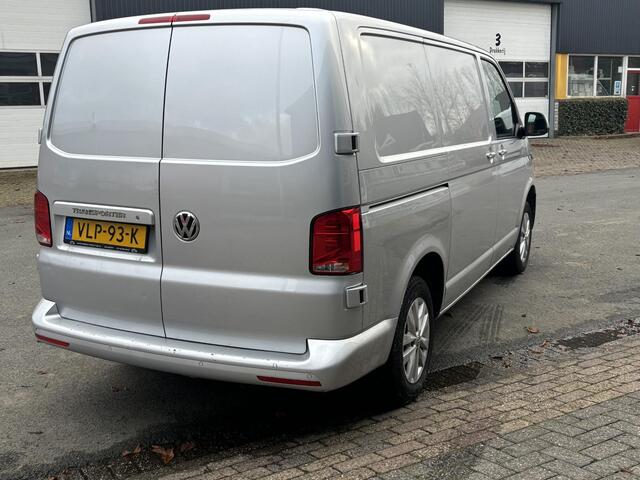 Volkswagen TRANSPORTER 2.0 TDI L1H1 28 Highline facelift| PDC V+A| Navigatie| Apps