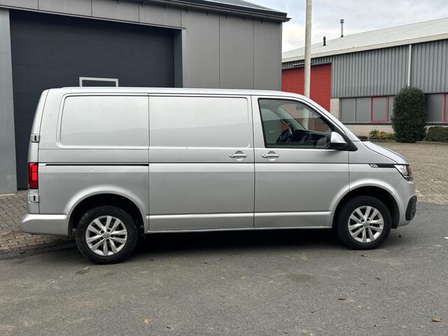 Volkswagen TRANSPORTER 2.0 TDI L1H1 28 Highline facelift| PDC V+A| Navigatie| Apps