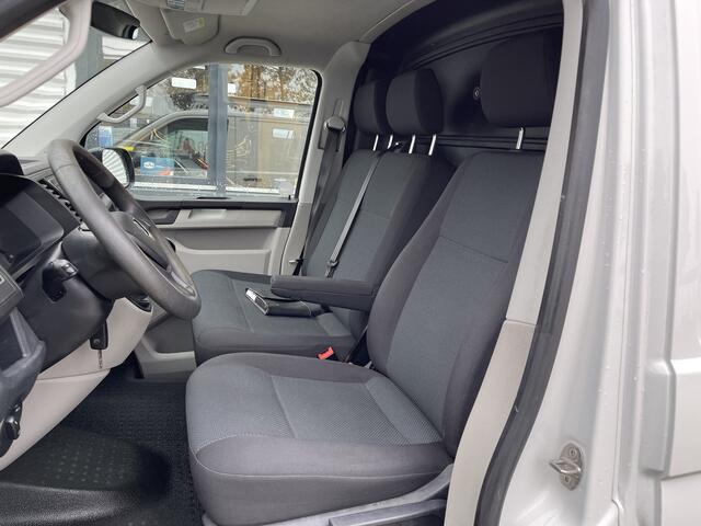 Volkswagen TRANSPORTER 2.0 TDI 102pk L1H1 Comfortline / vaste prijs rijklaar ¤ 17.950 ex btw / lease vanaf ¤ 329 / airco / cruise / trekhaak / imperial / Bott ingerichte laadruimte / euro 6 diesel !