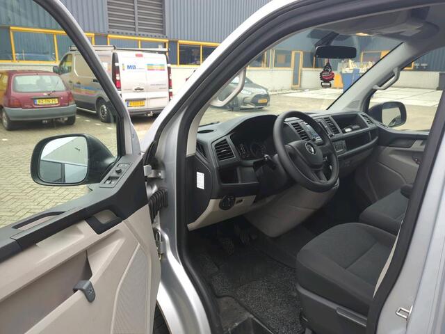 Volkswagen TRANSPORTER 2.0 TDI L1H1 Comfortline 102 pk / Navigatie / PDC