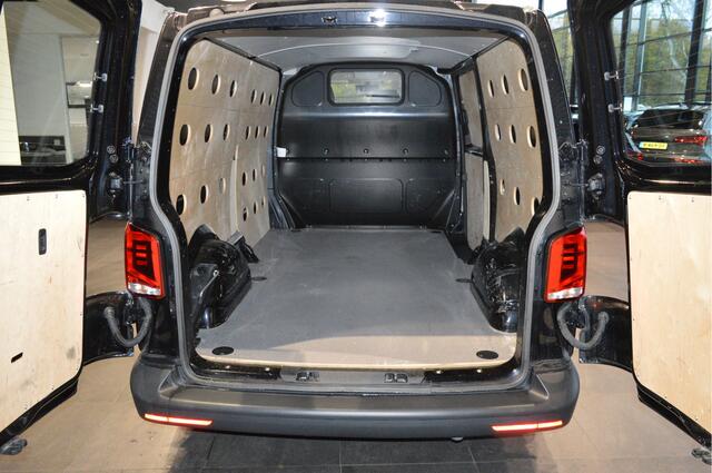 Volkswagen TRANSPORTER 2.0 TDI L2H1 28 airco cruise betimmering 150 pk !!
