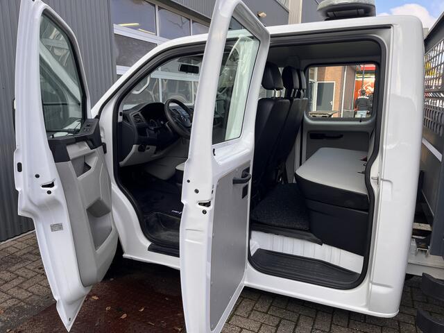 Volkswagen TRANSPORTER 2.0 TDI L2H1 DC 4Motion 150pk 4x4 Pick-up Airco Trekhaak 2500kg Telefoonverbinding Dealer onderhouden Werkverlichting Openlaadbak P-up Bpm vrij