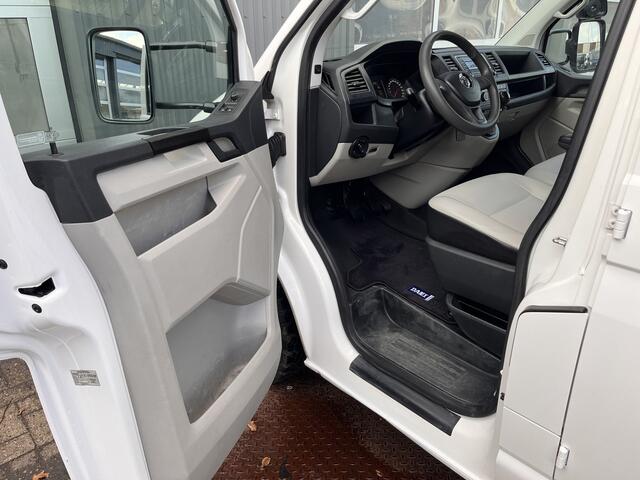 Volkswagen TRANSPORTER 2.0 TDI L2H1 DC 4Motion 150pk 4x4 Pick-up Airco Trekhaak 2500kg Telefoonverbinding Dealer onderhouden Werkverlichting Openlaadbak P-up Bpm vrij