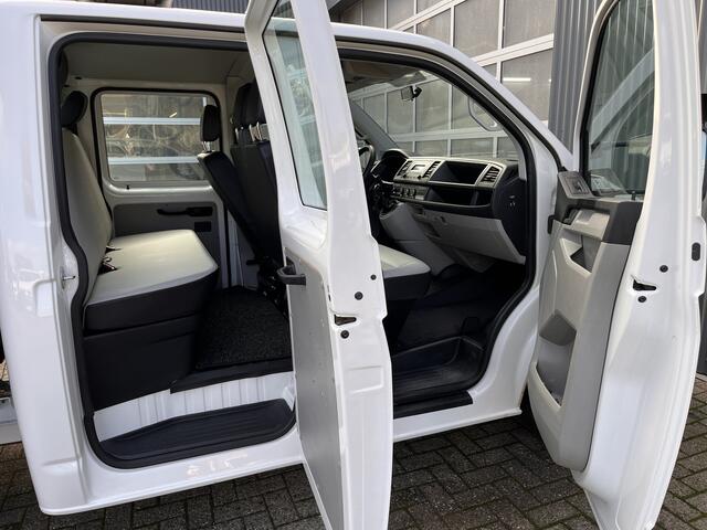 Volkswagen TRANSPORTER 2.0 TDI L2H1 DC 4Motion 150pk 4x4 Pick-up Airco Trekhaak 2500kg Telefoonverbinding Dealer onderhouden Werkverlichting Openlaadbak P-up Bpm vrij