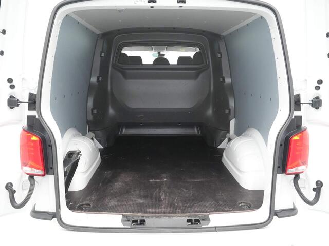 Volkswagen TRANSPORTER 2.0 TDI L2H1 30 DC Highline Navigatie Pdc Airco Cruise Publiceren na schadeherstel