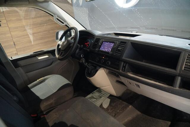 Volkswagen TRANSPORTER 2.0 TDI L2H1 Highline + NAVIGATIE / TREKHAAK