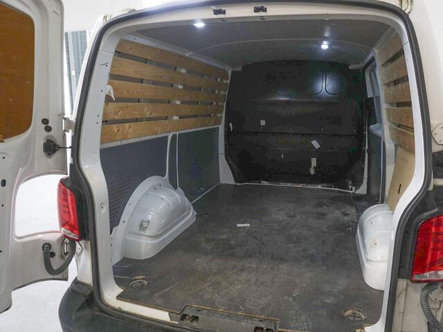 Volkswagen TRANSPORTER 2.0 TDI L1H1 26 Airco Navigatie App-Connect Cruise Control Parkeersensoren