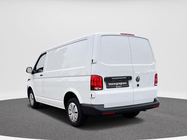 Volkswagen TRANSPORTER 2.0 TDI 110 pk L1H1 28 | Bijrijdersbank | Achterdeuren | A-Camera | Cruise | Navi via App |