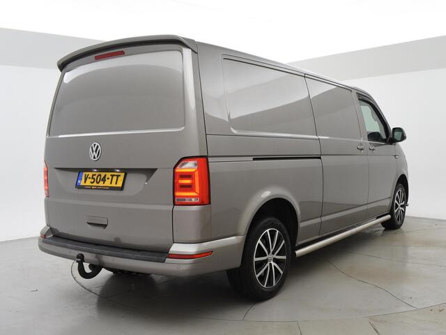 Volkswagen TRANSPORTER 2.0 TDI 150 PK L2H1 HIGHLINE + LED / ADAPTIVE CRUISE / 2500 KG TREKHAAK / APPLE CARPLAY
