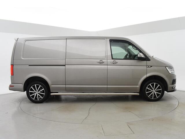 Volkswagen TRANSPORTER 2.0 TDI 150 PK L2H1 HIGHLINE + LED / ADAPTIVE CRUISE / 2500 KG TREKHAAK / APPLE CARPLAY