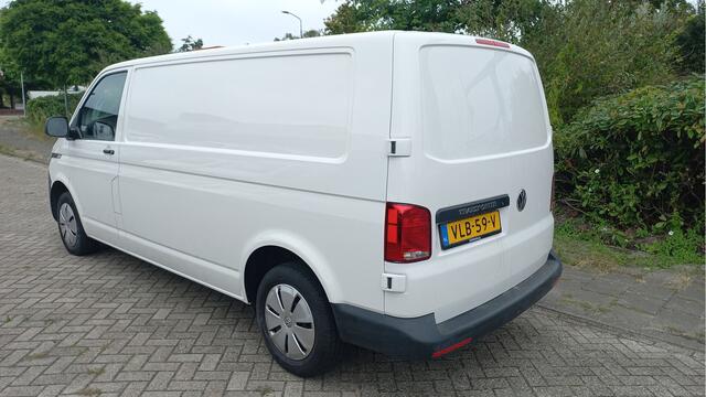 Volkswagen TRANSPORTER 6.1 - 2.0 TDI L2H1 28 Comfortline 150 pk - Navigatie / PDC / Trekhaak