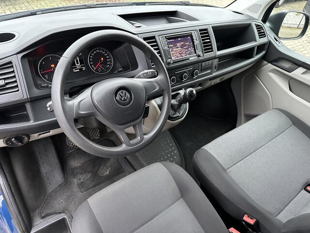 Volkswagen TRANSPORTER 2.0 TDI L2H1 150PK EURO 6 Cruise control/trekhaak/navigatie