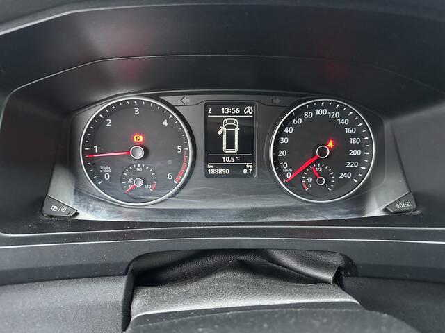 Volkswagen TRANSPORTER 2.0 TDI L2H1 150PK EURO 6 Cruise control/trekhaak/navigatie