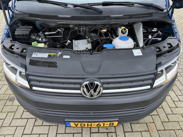 Volkswagen TRANSPORTER 2.0 TDI L2H1 150PK EURO 6 Cruise control/trekhaak/navigatie