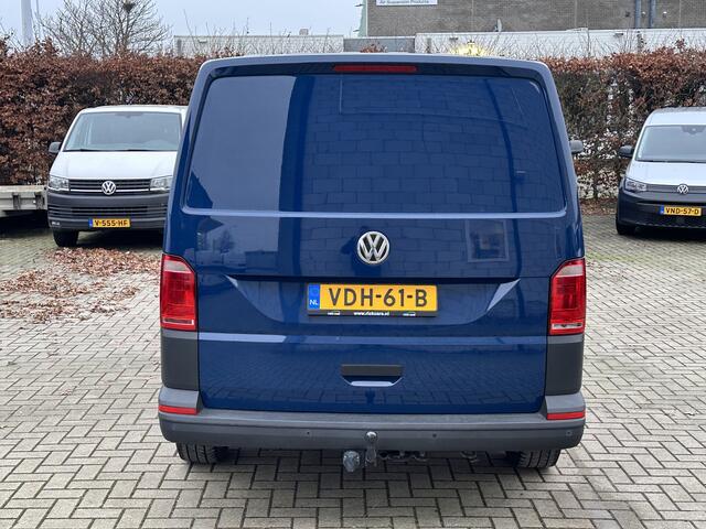 Volkswagen TRANSPORTER 2.0 TDI L2H1 150PK EURO 6 Cruise control/trekhaak/navigatie
