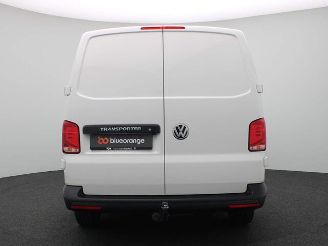 Volkswagen TRANSPORTER 2.0 TDI L2H1 28 Comfortline 150PK handgeschakeld Trekhaak, trekgewicht 2500KG, achteruitrijcamera, alarm, cruise control,