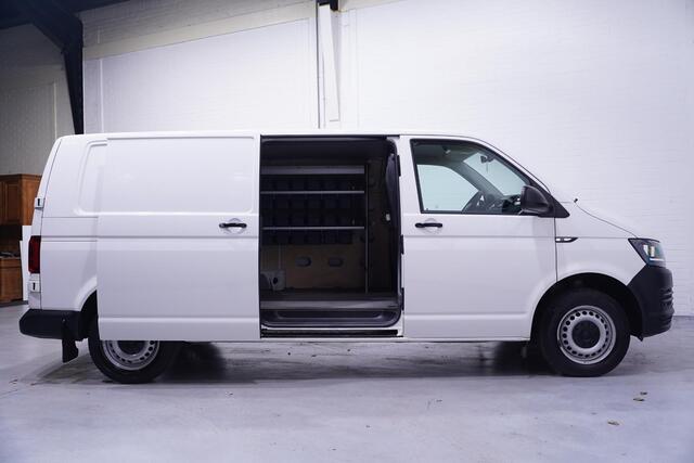 Volkswagen TRANSPORTER 2.0 TDI 150 pk DSG Aut. L2H1 Navi, PDC V+A Cruise Control, Laadruimte Pakket, Kasten Laadruimte, 3-Zits