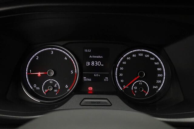 Volkswagen TRANSPORTER 2.0 TDI 110PK L2H1 28 Comfortline | 3-zits | Parkeersensoren achter | Apple Carplay / Android Auto | Cruise | Airco