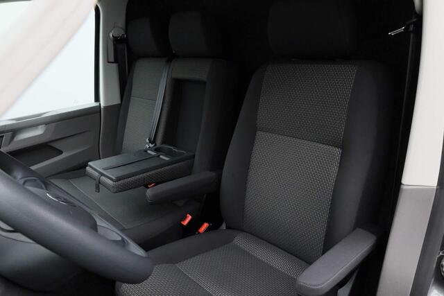 Volkswagen TRANSPORTER 2.0 TDI 110PK L2H1 28 Comfortline | 3-zits | Parkeersensoren achter | Apple Carplay / Android Auto | Cruise | Airco