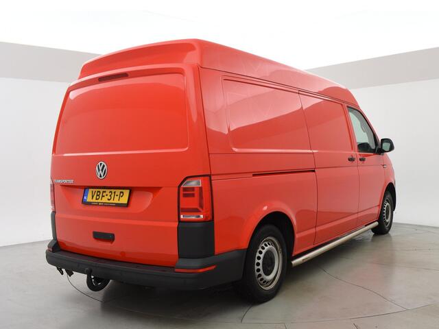 Volkswagen TRANSPORTER 2.0 TSI 150 PK BENZINE L2H2 + 2500 KG TREKHAAK | 2 SCHUIFDEUREN | NAVIGATIE | CAMERA