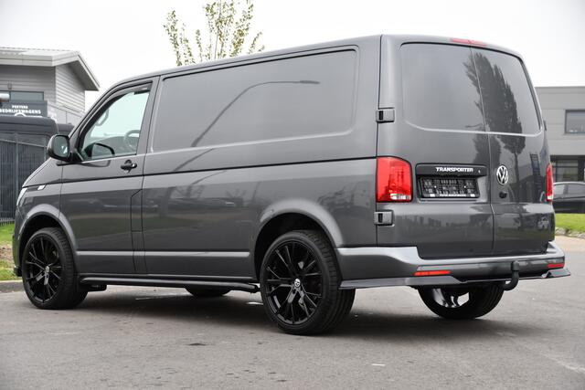 Volkswagen TRANSPORTER 2.0 TDI L1H1 PB Edition Highline Camera, Cruise, Carplay, LED, Automaat, Multimedia, Sensoren, 150PK, UNIEK!