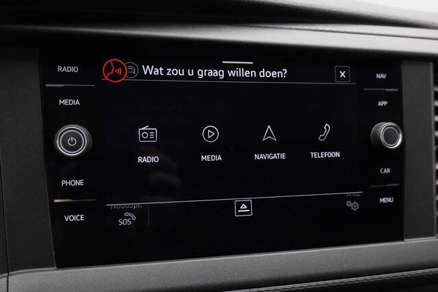 Volkswagen TRANSPORTER 2.0 TDI L2H1 150PK 28 Comfortline | 3-zits | Parkeersensoren achter | Navi | Apple Carplay / Android Auto | Cruise