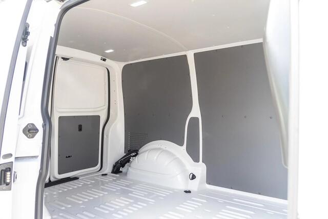 Volkswagen TRANSPORTER 6.1- 2.0 TDI L1H1 28 Comfortline 110 pk - Navi by App / Camera / Cruise
