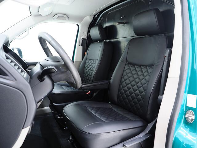 Volkswagen TRANSPORTER 2.0 TDI L2H1 | Cruise | Trekhaak | Airco | Inrichting