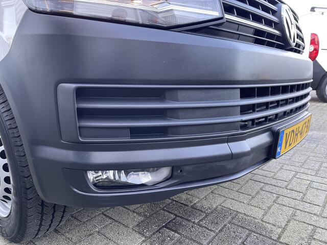 Volkswagen TRANSPORTER 2.0 TDI L1H1 Comfortline / vaste prijs rijklaar ¤ 16.950 ex btw / lease vanaf ¤ 311 / Bott ingerichte laadruimte / airco / cruise / imperial / trekhaak 2200 kg ! / euro 6