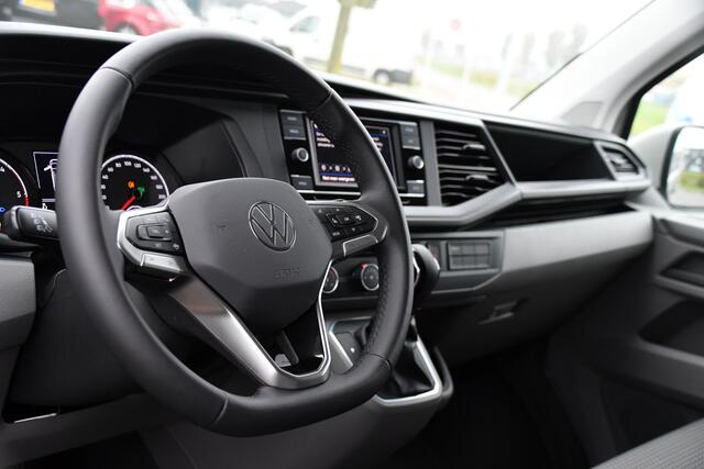Volkswagen TRANSPORTER 2.0 TDI L2H1 30 Bulli Edition Camera, Cruise, Carplay, LED, Automaat, Sensoren, Multimedia, UNIEK!