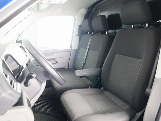 Volkswagen TRANSPORTER 2.0 TDI L2H1 30 Highline 204 pk Automaat (DSG) | Navigatie | Adaptieve cruise control | LED koplampen | Stoelverwarming |
