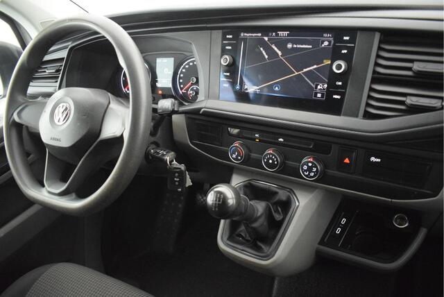 Volkswagen TRANSPORTER 2.0 TDI 110pk L2H1 28 Trekhaak Navigatie Parkeersensoren