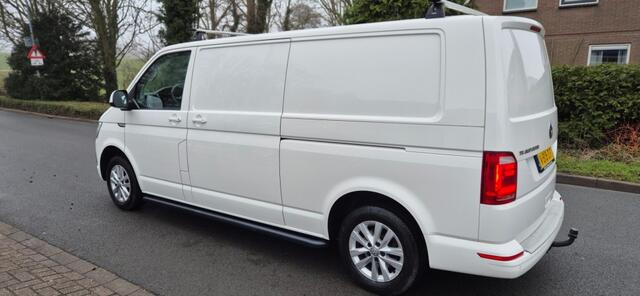 Volkswagen TRANSPORTER 2.0 TDI L2H1 Comfortline Plus Trekhaak*automaat*navigatie*2x sch