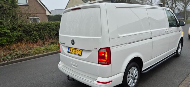 Volkswagen TRANSPORTER 2.0 TDI L2H1 Comfortline Plus Trekhaak*automaat*navigatie*2x sch
