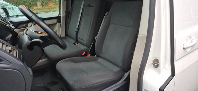 Volkswagen TRANSPORTER 2.0 TDI L2H1 Comfortline Plus Trekhaak*automaat*navigatie*2x sch