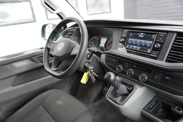Volkswagen TRANSPORTER 2.0 TDI 150PK L2 EURO 6 - Airco - Cruise - PDC - ¤ 18.900,- Excl.
