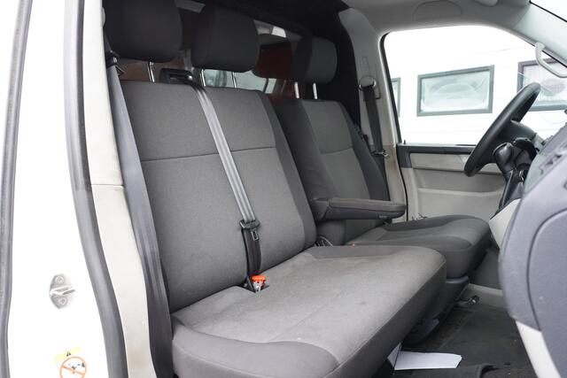 Volkswagen TRANSPORTER 2.0 TDI 150PK L2 AUTOMAAT EURO 6 2 x Schuifdeur - Airco - Cruise - Trekhaak - ¤13.900,- Excl.