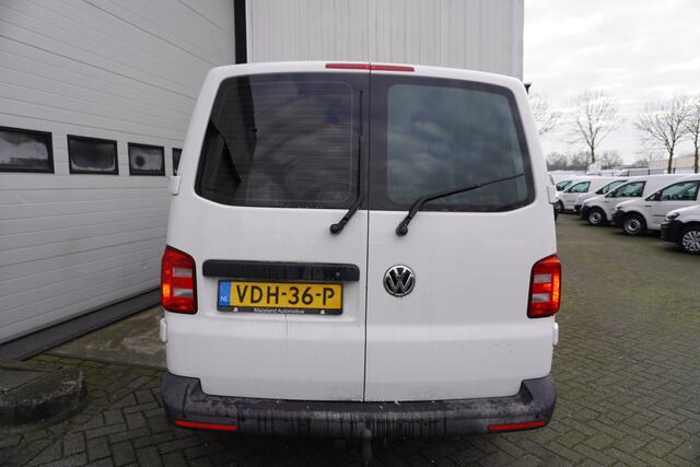 Volkswagen TRANSPORTER 2.0 TDI 150PK L2 AUTOMAAT EURO 6 2 x Schuifdeur - Airco - Cruise - Trekhaak - ¤13.900,- Excl.