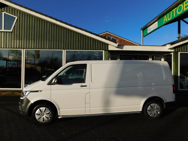 Volkswagen TRANSPORTER 2.0TDI L2H1 110PK! All-in Prijs! Trekhaak! Carplay