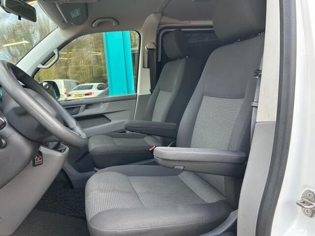Volkswagen TRANSPORTER 2.0 TDI 150pk DC L2 Navi, CarPlay, 20Inch, TrHaak