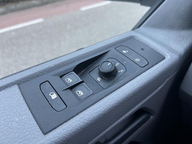 Volkswagen TRANSPORTER 2.0 TDI L2H1 28 150 Pk Comfortline , Navigatie , Betimmering