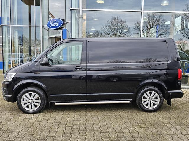 Volkswagen TRANSPORTER 2.0 TDI L1H1 | 204 pk ! Automaat | Trekhaak | Full led | Camera | Navigatie | Stuurwielbediening | Sidebars | Bijrijdersbank | Nette auto!
