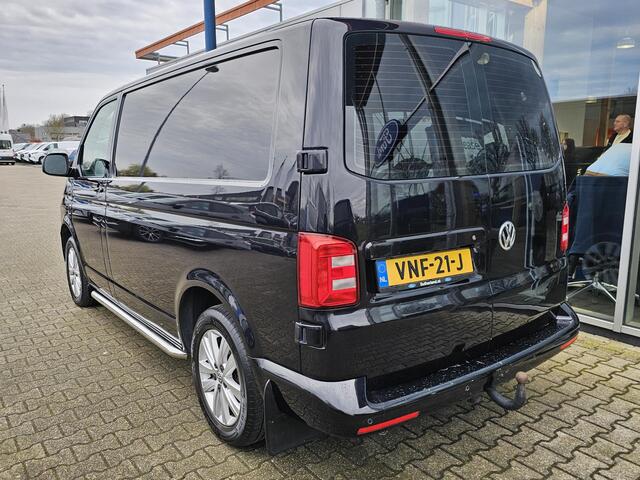 Volkswagen TRANSPORTER 2.0 TDI L1H1 | 204 pk ! Automaat | Trekhaak | Full led | Camera | Navigatie | Stuurwielbediening | Sidebars | Bijrijdersbank | Nette auto!